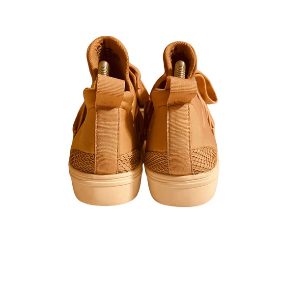 Steve Madden Rose Sneakers ~ LANCER ~ Size 8.5 ~ MINT CONDITION - Picture 7 of 7